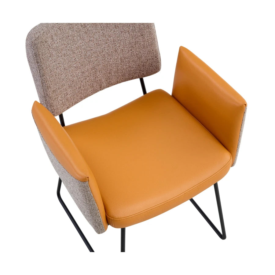 Cushioned chairs， dining chairs, kitchen chairs, armrest frames are metal and black leg chairs are ecological leather